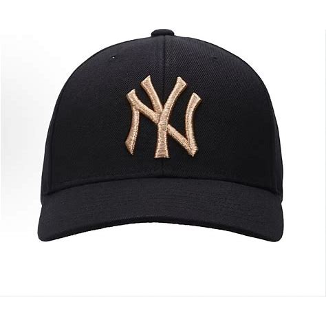 white/black NEW york cap