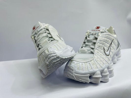 NIKE SHOX TL/white